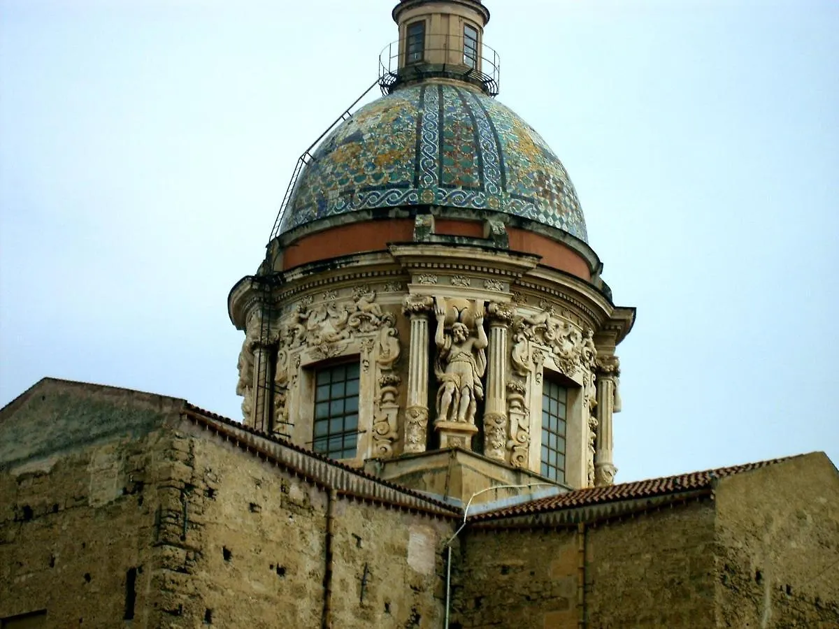 Arimatea Accommodations Palermo Italien