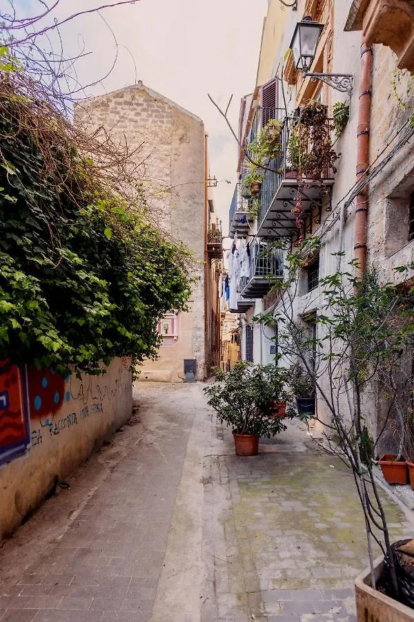 Konukevi Arimatea Accommodations Palermo