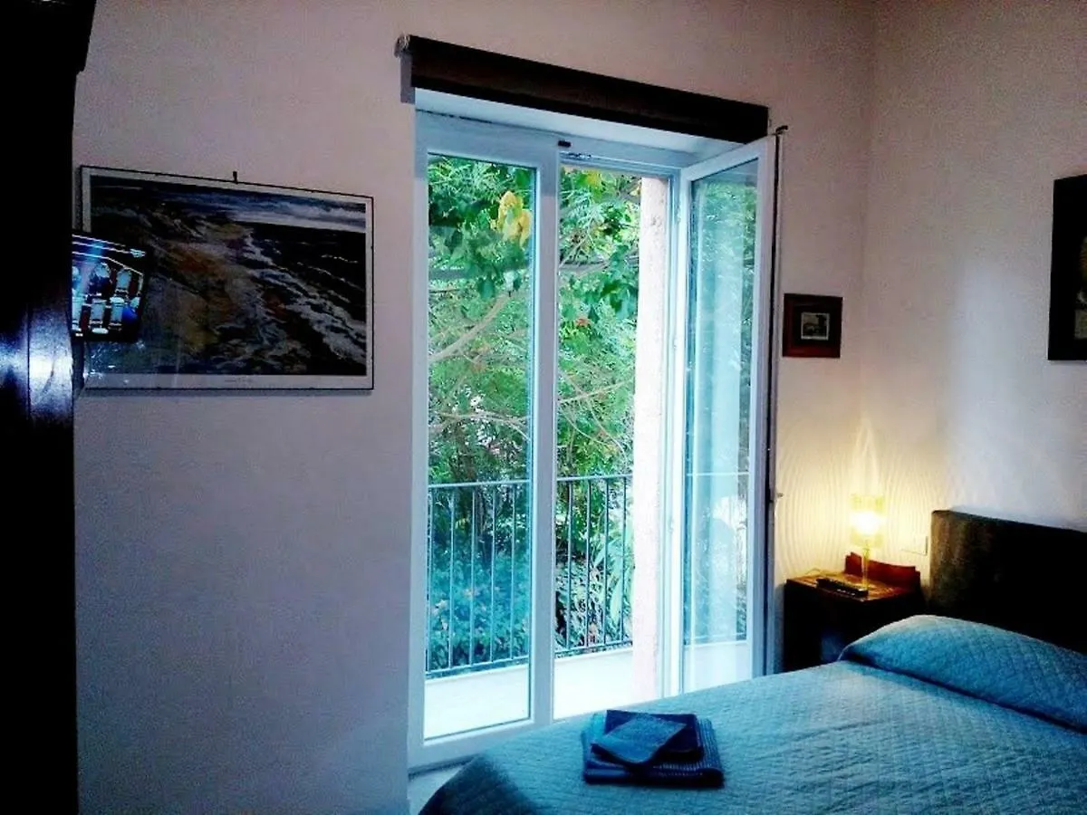 Arimatea Accommodations Palermo Konukevi