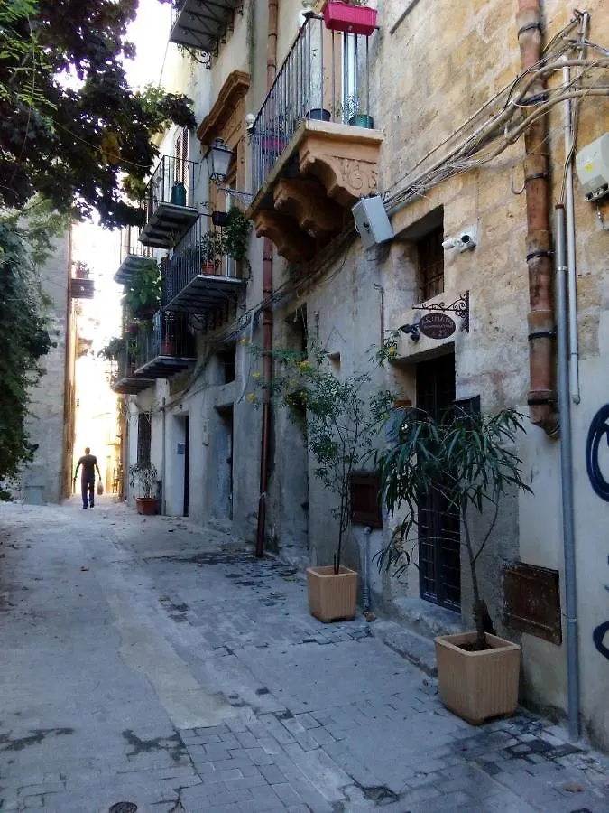 Arimatea Accommodations Palermo 3*,  İtalya